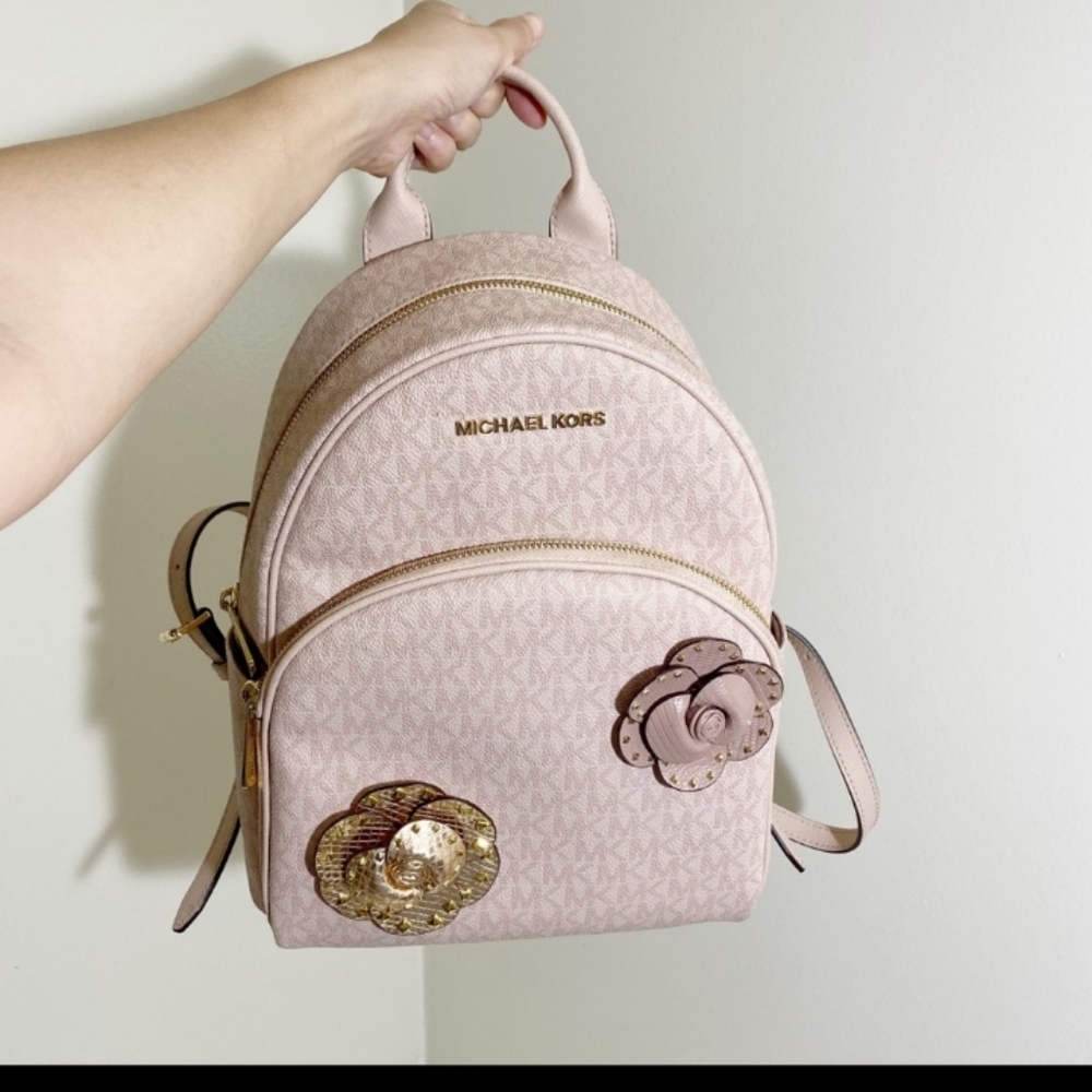 Backpack - Picture 7 of 7